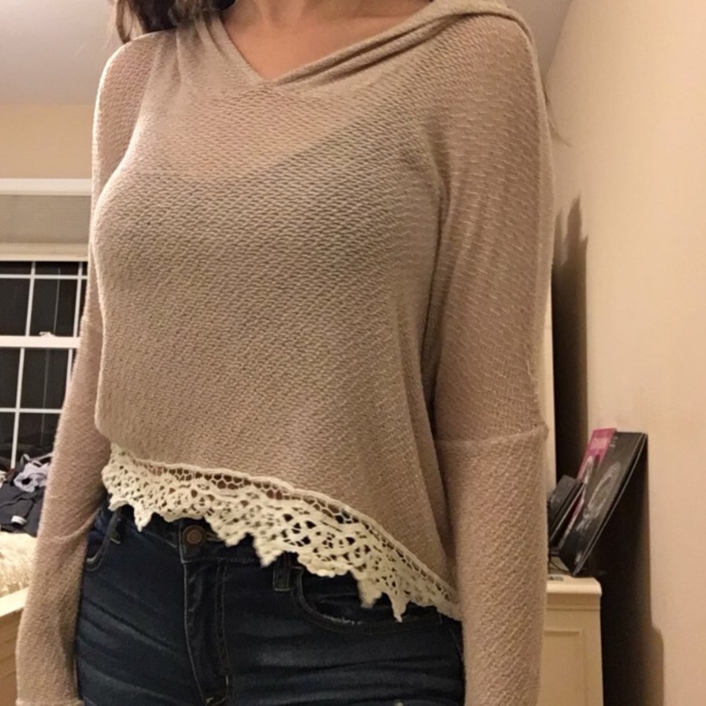 ABERCROMBIE AND FITCH KNIT CROPPED SWEATSHIRT